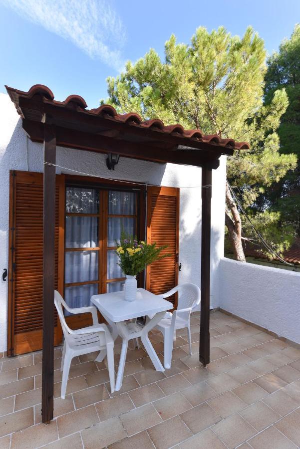 Eretria Park Studios Esterno foto